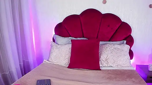 AndreaPink2024 online show from 8, 4, 2026