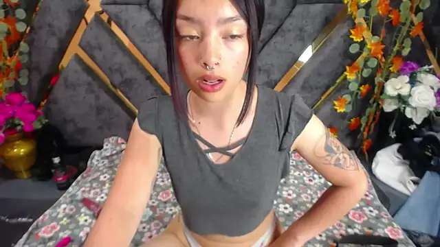 Sofia Mirandaa18 online show from 30, 1, 2025
