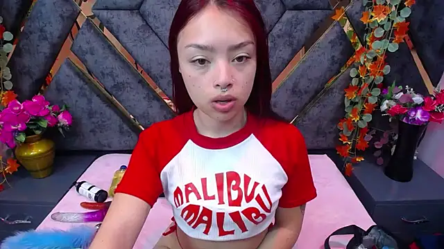 Sofia Mirandaa18 online show from 14, 11, 2025