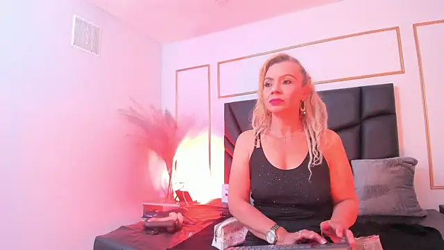 Snapshot of AnastasiaTaylor_ chatting on 2, 6, 2026 AnastasiaTaylor online show from 2, 6, 2026