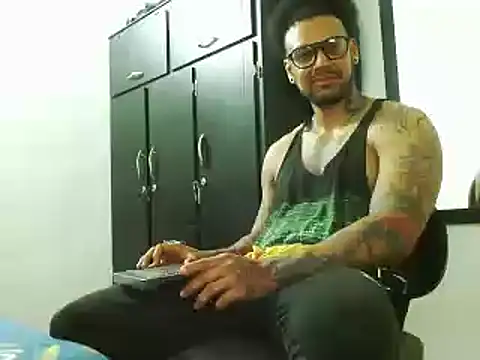 LewisStrong online show from 1, 10, 2025