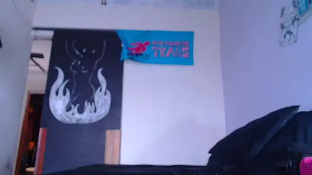 Snapshot of Zafiro_subversiva chatting on 1, 10, 2025 Zafiro subversiva online show from 1, 10, 2025