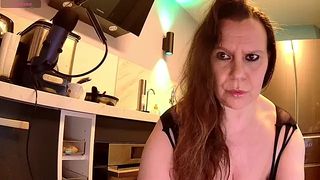 Endrocleia online show from 15, 2, 2025