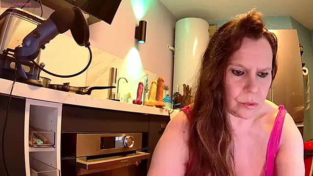Endrocleia online show from 25, 2, 2025