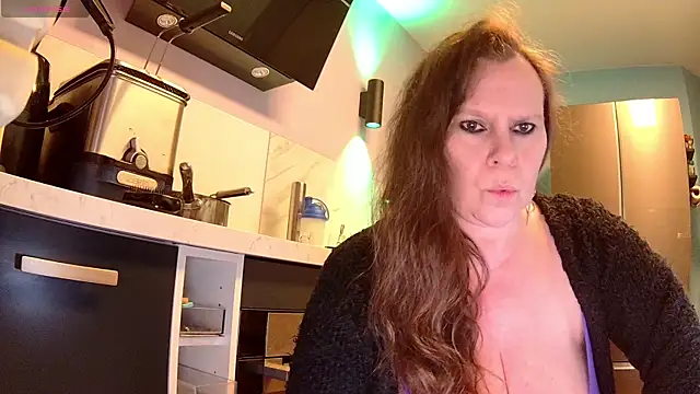 Endrocleia online show from 10, 11, 2025