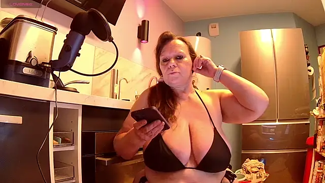 Snapshot of Endrocleia chatting on 16, 7, 2026 Endrocleia online show from 16, 7, 2026
