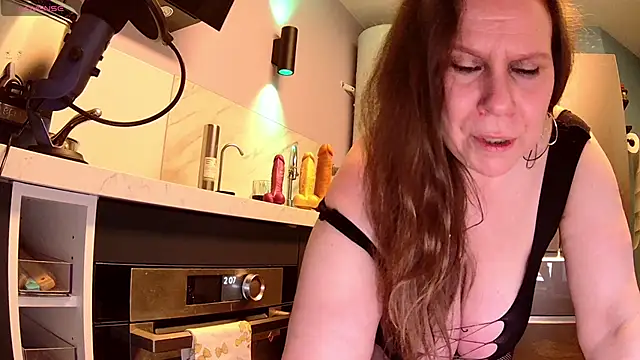 Endrocleia online show from 18, 2, 2025