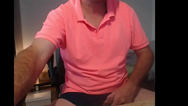 Snapshot of tuttiluss44 chatting on 25, 10, 2025 tuttiluss44 online show from 25, 10, 2025