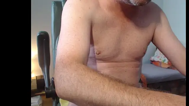 Snapshot of tuttiluss44 chatting on 16, 5, 2026 tuttiluss44 online show from 16, 5, 2026