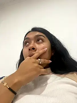 SweetLatiin  online show from 12, 11, 2025