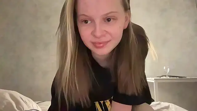 Snapshot of wrenlie chatting on 2, 6, 2026 wrenlie online show from 2, 6, 2026