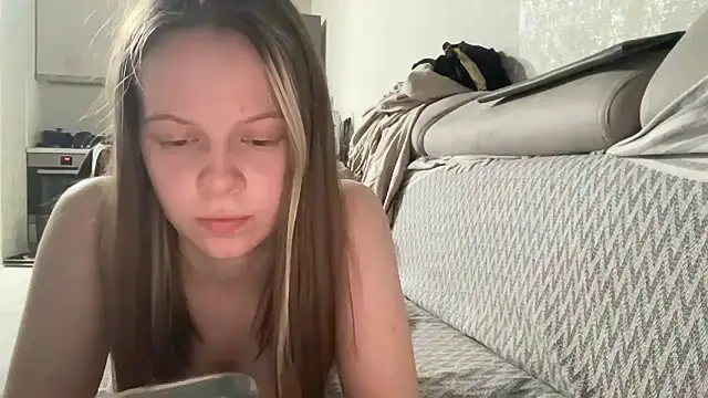 Snapshot of wrenlie chatting on 21, 7, 2026 wrenlie online show from 21, 7, 2026