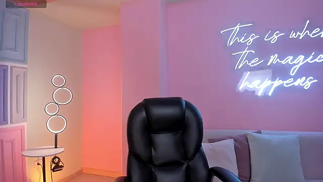 ValeriaRiveraX online show from 9, 2, 2026