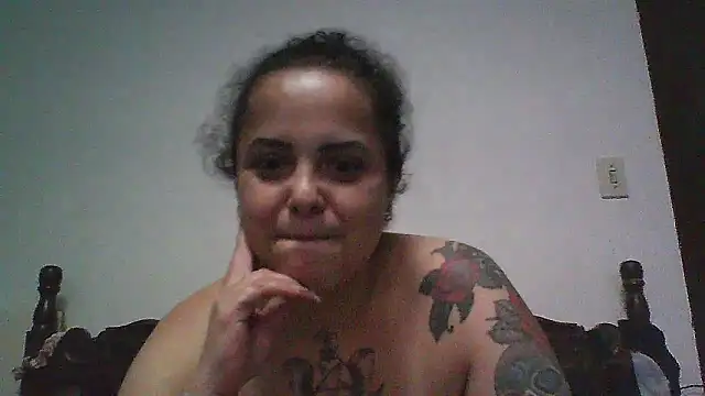 Snapshot of Hotbucet chatting on 17, 3, 2025 Hotbucet online show from 17, 3, 2025