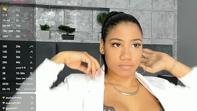 Salome Diaz  online show from 27, 2, 2025