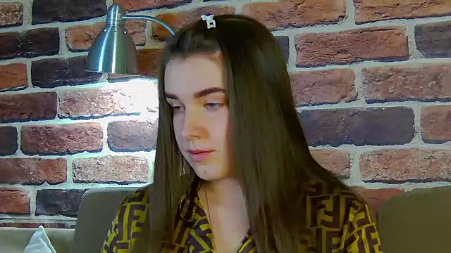 Snapshot of Sofia_Hugs chatting on 24, 3, 2026 Sofia Hugs online show from 24, 3, 2026