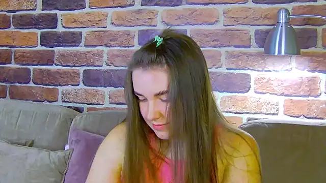 Snapshot of Sofia_Hugs chatting on 10, 6, 2026 Sofia Hugs online show from 10, 6, 2026