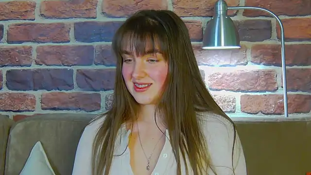 Sofia Hugs online show from 6, 2, 2026