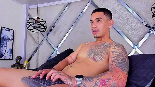 Snapshot of Damian09_ chatting on 25, 10, 2025 Damian09  online show from 25, 10, 2025