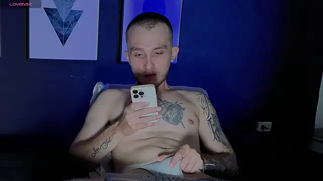 Dylanwhite23  online show from 14, 2, 2026