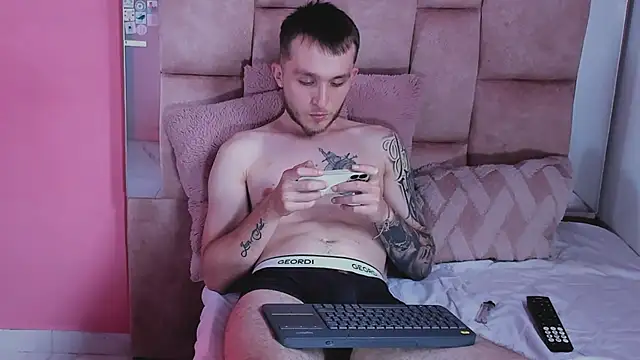 Dylanwhite23  online show from 23, 4, 2026