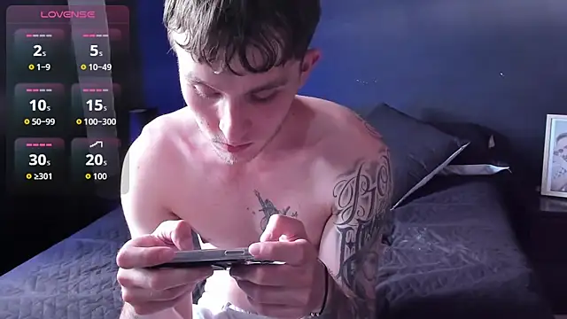 Dylanwhite23  online show from 14, 12, 2025