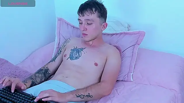 Dylanwhite23  online show from 2, 2, 2025