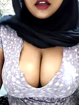 Snapshot of Indian-Nazia chatting on 8, 7, 2026 Indian-Nazia online show from 8, 7, 2026