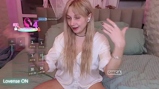 Snapshot of GoodGirl0024 chatting on 2, 3, 2025 GoodGirl0024 online show from 2, 3, 2025