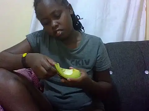Snapshot of Sweetcecie01 chatting on 25, 5, 2026 Sweetcecie01 online show from 25, 5, 2026