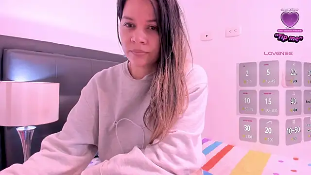 Snapshot of daniela_beauty chatting on 12, 10, 2025 daniela beauty online show from 12, 10, 2025