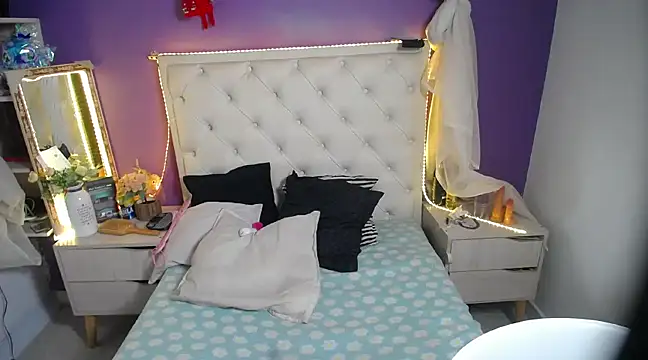 Ingrid Casas online show from 1, 2, 2025