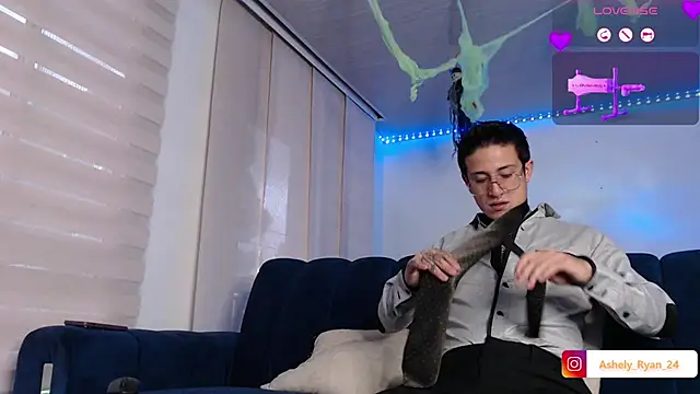 Snapshot of ashely_ryan24 chatting on 11, 10, 2025 ashely ryan24 online show from 11, 10, 2025