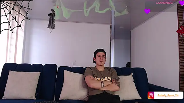 Snapshot of ashely_ryan24 chatting on 14, 10, 2025 ashely ryan24 online show from 14, 10, 2025
