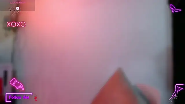LauGrayJ online show from 4, 10, 2025
