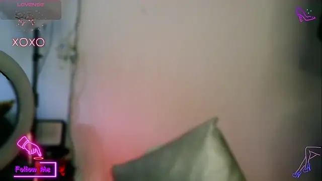 LauGrayJ online show from 9, 11, 2025