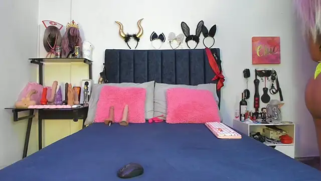 Snapshot of emmily_giraldo chatting on 20, 11, 2025 emmily giraldo online show from 20, 11, 2025