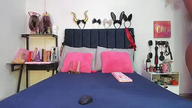 Snapshot of emmily_giraldo chatting on 19, 11, 2025 emmily giraldo online show from 19, 11, 2025