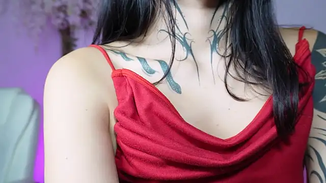 Snapshot of thin_princess chatting on 2, 10, 2025 thin princess online show from 2, 10, 2025