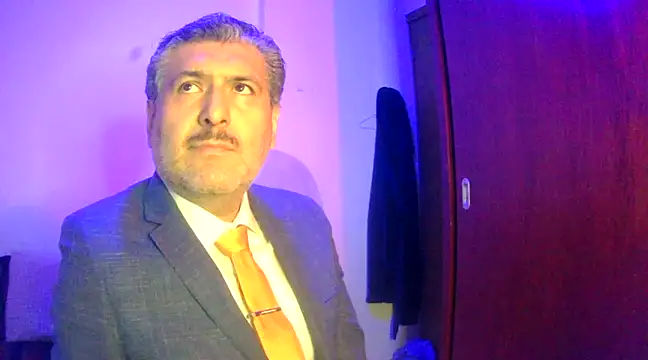 Snapshot of BushBator chatting on 28, 2, 2025 BushBator online show from 28, 2, 2025