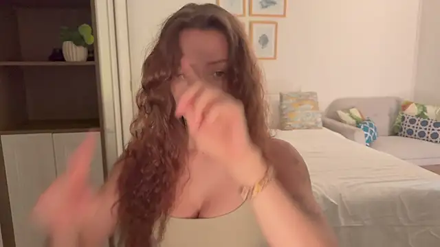Snapshot of aveme_melissa chatting on 20, 4, 2026 aveme melissa online show from 20, 4, 2026