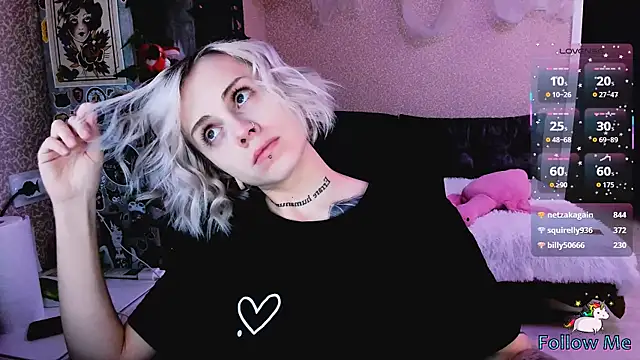 NaniMoore online show from 7, 11, 2025