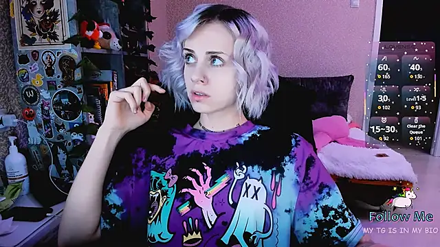 NaniMoore online show from 3, 12, 2025