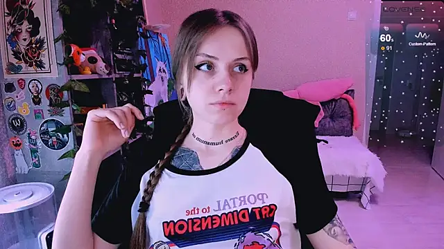 NaniMoore online show from 25, 1, 2025