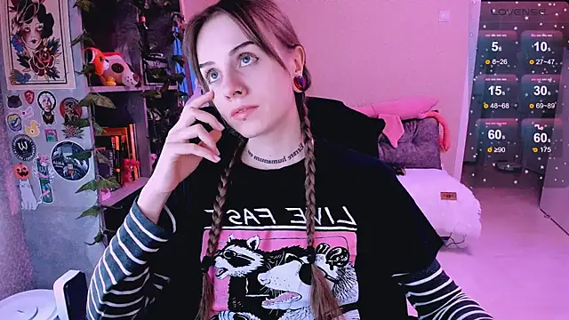 NaniMoore online show from 26, 1, 2025