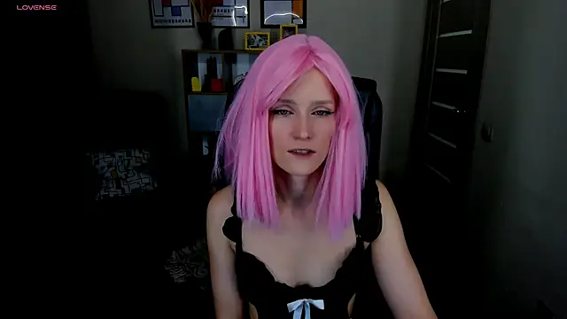 Snapshot of FrancescaCollins chatting on 4, 12, 2025 FrancescaCollins online show from 4, 12, 2025