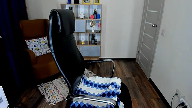 Snapshot of FrancescaCollins chatting on 16, 10, 2025 FrancescaCollins online show from 16, 10, 2025