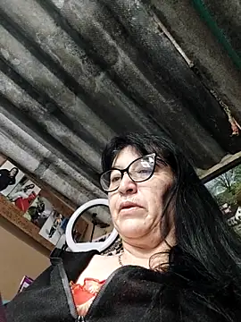 clarita 01 online show from 10, 11, 2025