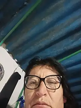 Snapshot of clarita_01 chatting on 12, 6, 2026 clarita 01 online show from 12, 6, 2026