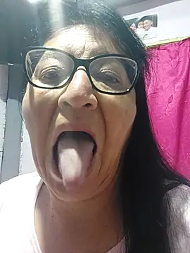 Snapshot of clarita_01 chatting on 17, 7, 2026 clarita 01 online show from 17, 7, 2026